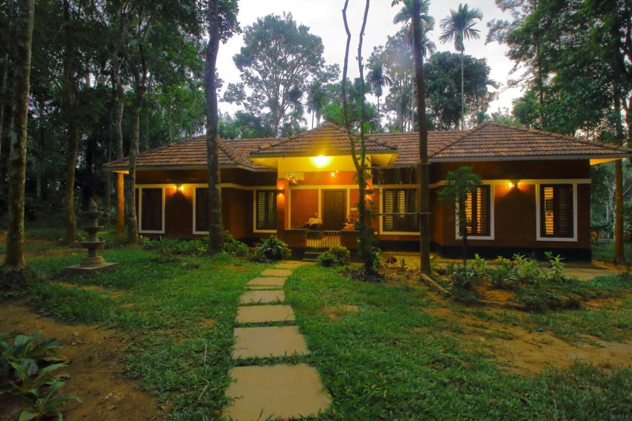 סולטאן באטרי Tall Trees - Modern Forest Villa In Wayanad מראה חיצוני תמונה